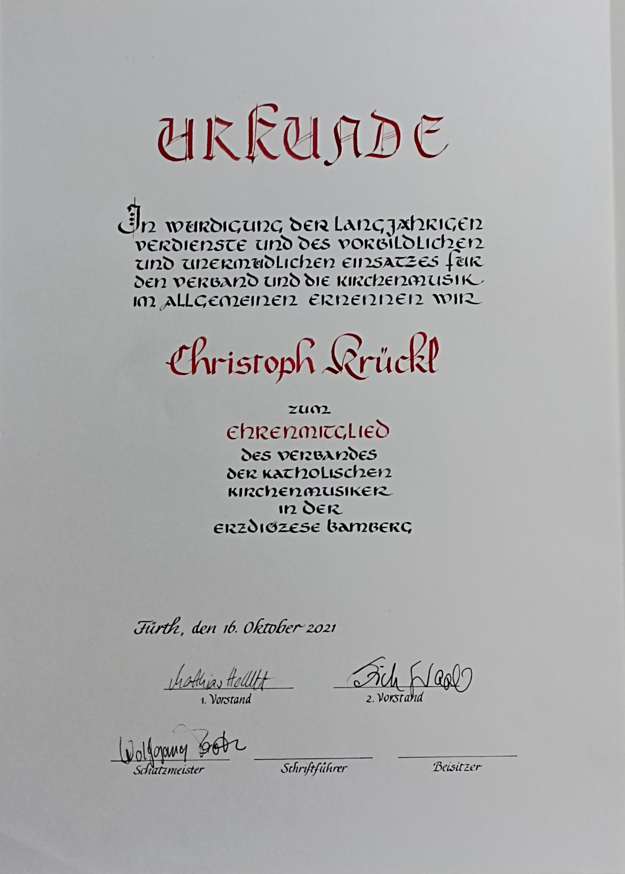 Die Urkunde für die Ehrenmitgliedschaft von Christoph Krückl